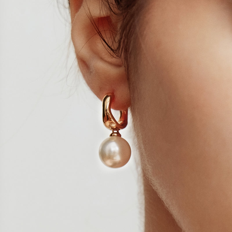 Gold Milk Pearl Earrings