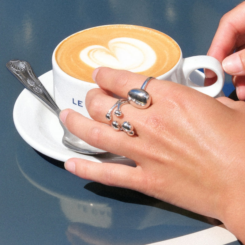 Bague florale en grappe de grains de café argentés