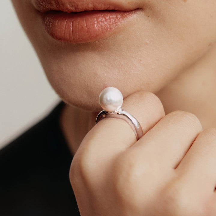 Silver Milk Pearl Ring