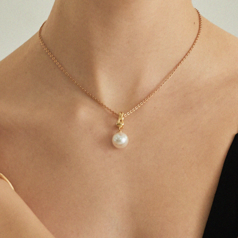 Gold Milk Pearl Necklace