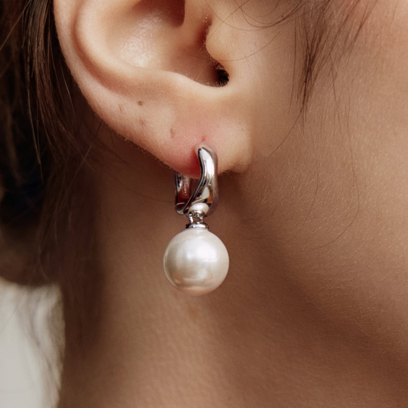 Silver Milk Pearl Earrings