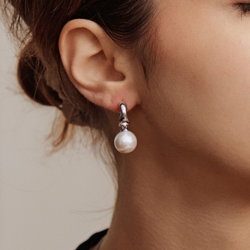 Silver Milk Pearl Earrings