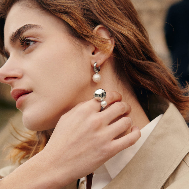 Silver Milk Pearl Earrings